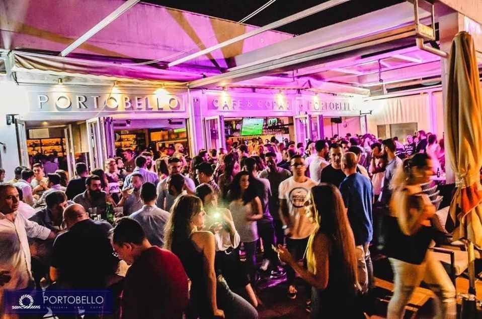 Chiclana-Cabana-Parking-Blue ชิกลานา เด ลา ฟรอนเตรา ภายนอก รูปภาพ